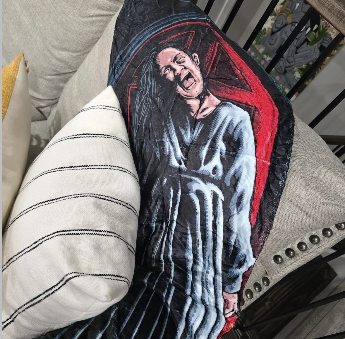 The Haunting of Hill House Throw Blanket