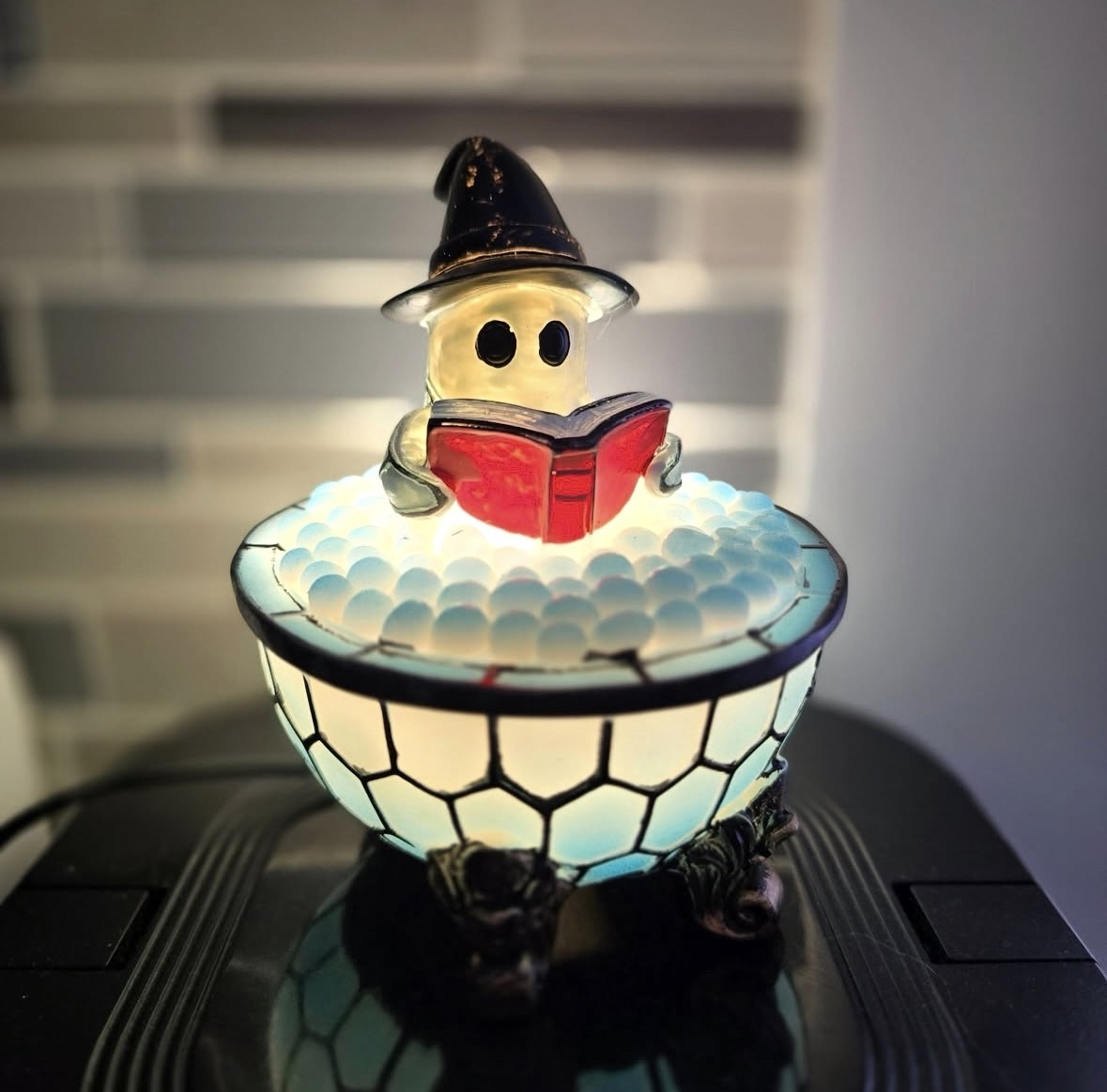 Ghost Reading Bubble Bath Lamp