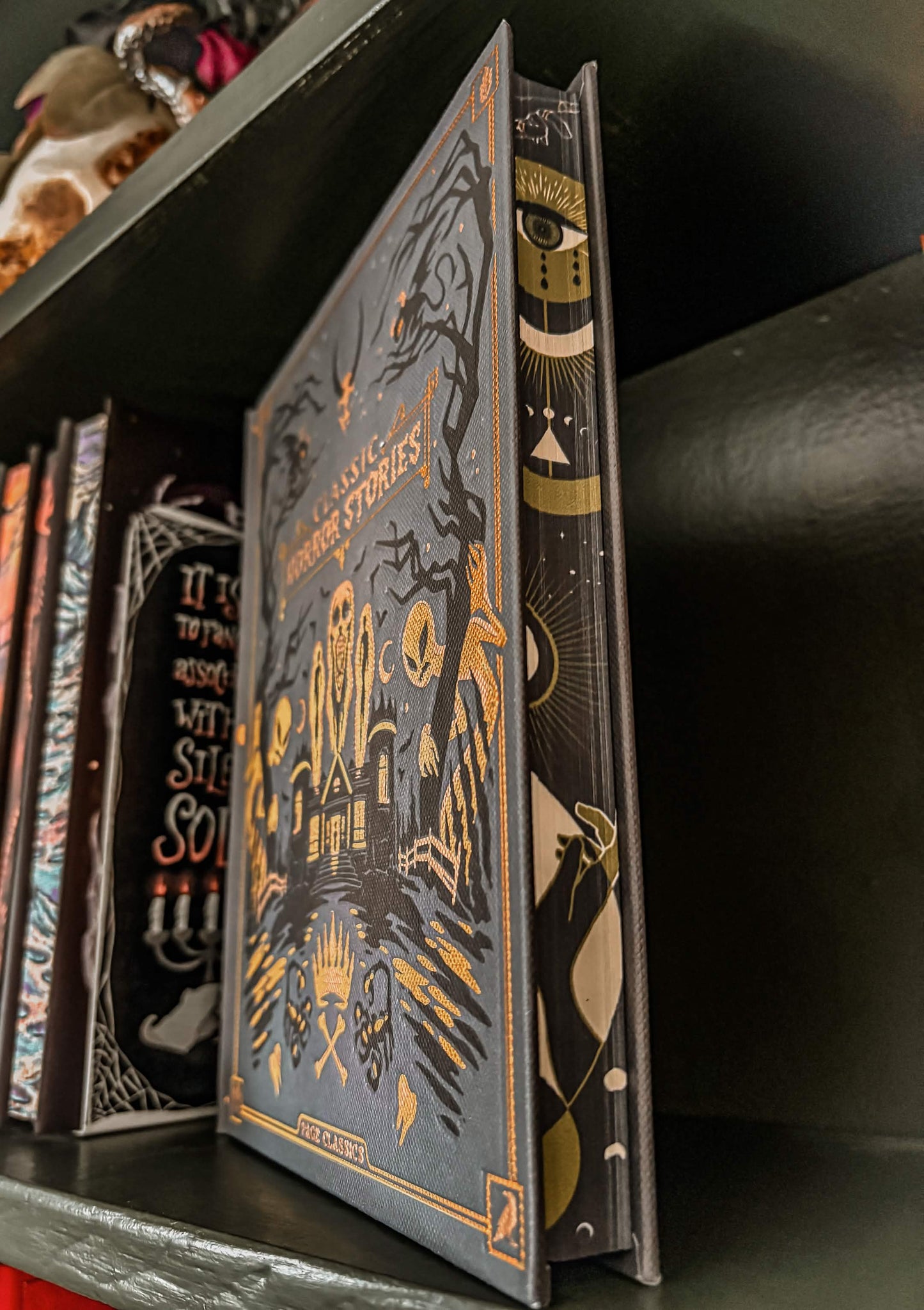 Classic Horror Stories Deluxe Edition